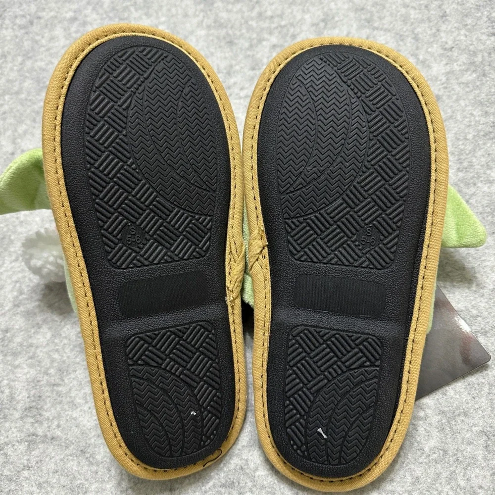Star Wars The Mandalorian Christmas Hat Baby Yoda Slip On Slippers Size S 5-6